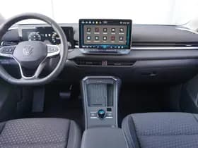 Volkswagen T-Roc thumbnail 5