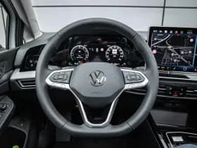 Volkswagen Golf thumbnail 23