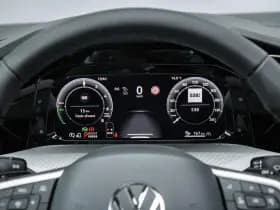Volkswagen Golf thumbnail 24