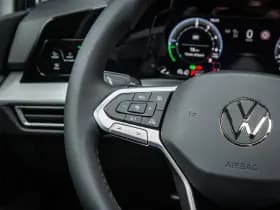 Volkswagen Golf thumbnail 25