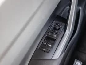 Volkswagen Polo thumbnail 24