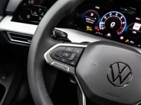 Volkswagen Golf thumbnail 30