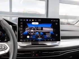 Volkswagen Golf thumbnail 37