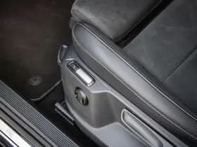 Volkswagen T-Roc thumbnail 18