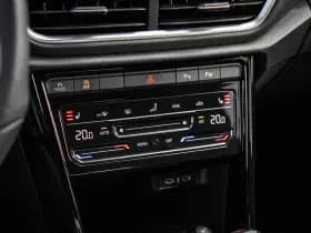 Volkswagen T-Roc thumbnail 26