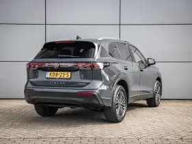Volkswagen Tiguan thumbnail 2