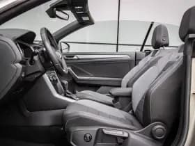 Volkswagen T-Roc thumbnail 16