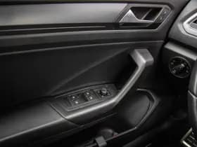 Volkswagen T-Roc thumbnail 30