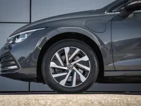 Volkswagen Golf thumbnail 14