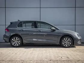 Volkswagen Golf thumbnail 3