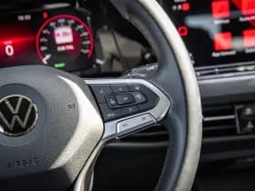 Volkswagen Golf thumbnail 22