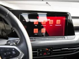 Volkswagen Golf thumbnail 38