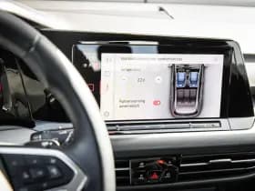 Volkswagen Golf thumbnail 39