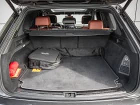 Volkswagen Touareg thumbnail 14