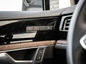 Volkswagen Touareg thumbnail 22
