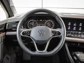 Volkswagen Touareg thumbnail 38