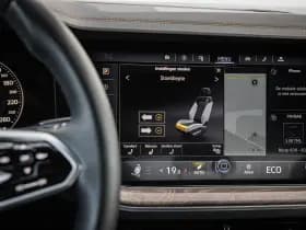 Volkswagen Touareg thumbnail 52