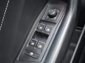 Volkswagen T-Roc thumbnail 35