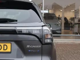 Suzuki S-Cross thumbnail 33