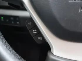 Suzuki S-Cross thumbnail 37