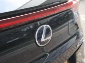 Lexus UX thumbnail 12