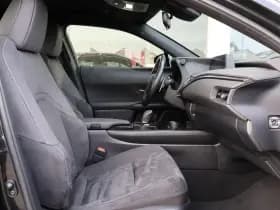 Lexus UX thumbnail 17