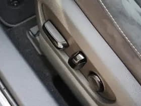 Lexus UX thumbnail 22