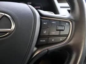 Lexus UX thumbnail 27