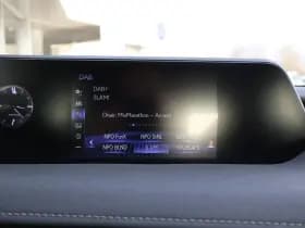 Lexus UX thumbnail 31