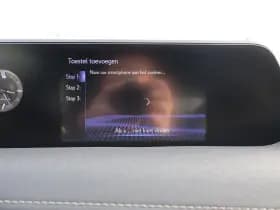 Lexus UX thumbnail 32