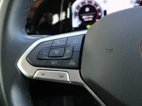 Volkswagen Golf thumbnail 21