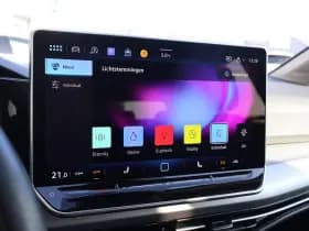 Volkswagen Golf thumbnail 31