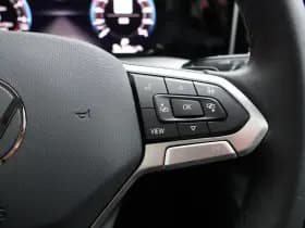 Volkswagen Golf thumbnail 24