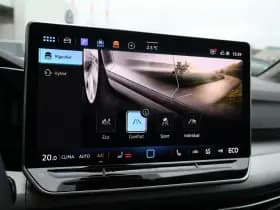 Volkswagen Golf thumbnail 29