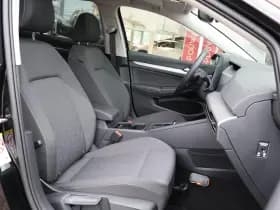 Volkswagen Golf thumbnail 4