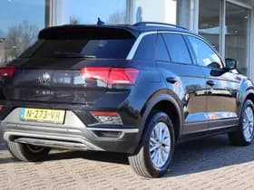 Volkswagen T-Roc thumbnail 2