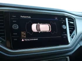 Volkswagen T-Roc thumbnail 24