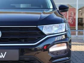 Volkswagen T-Roc thumbnail 9
