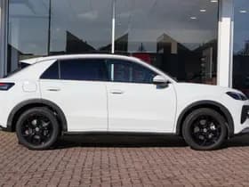 Volkswagen T-Roc thumbnail 3