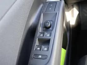 Volkswagen T-Roc thumbnail 30