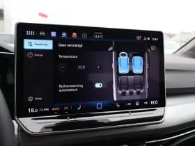 Volkswagen Golf thumbnail 34