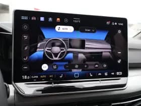 Volkswagen Golf thumbnail 37
