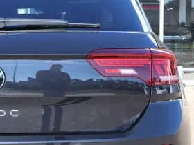 Volkswagen T-Roc thumbnail 11
