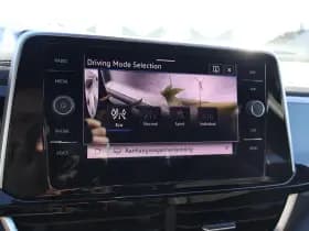 Volkswagen T-Roc thumbnail 33