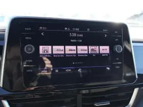 Volkswagen T-Roc thumbnail 36