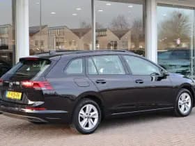 Volkswagen Golf thumbnail 2