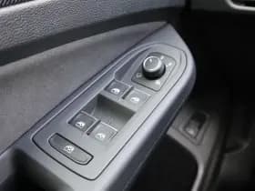 Volkswagen Golf thumbnail 35