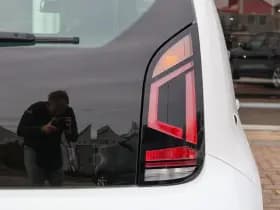Volkswagen Up! thumbnail 25