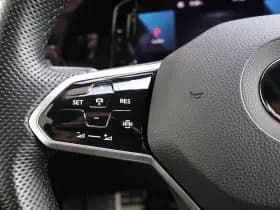 Volkswagen Golf thumbnail 21