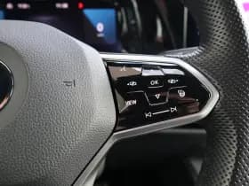 Volkswagen Golf thumbnail 22